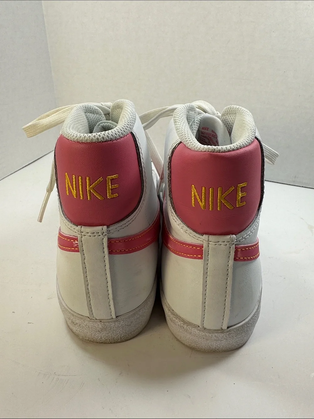 Nike Women's White High-Top Sneakers Shoes Size 7 Tie Lace Up